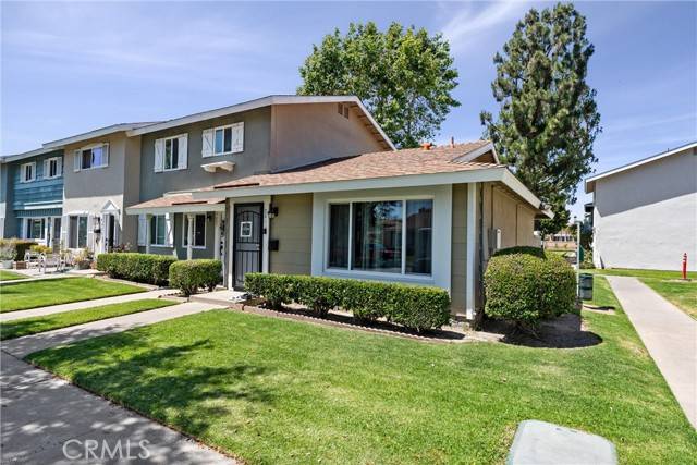 9811 Continental Drive, Huntington Beach, CA 92646