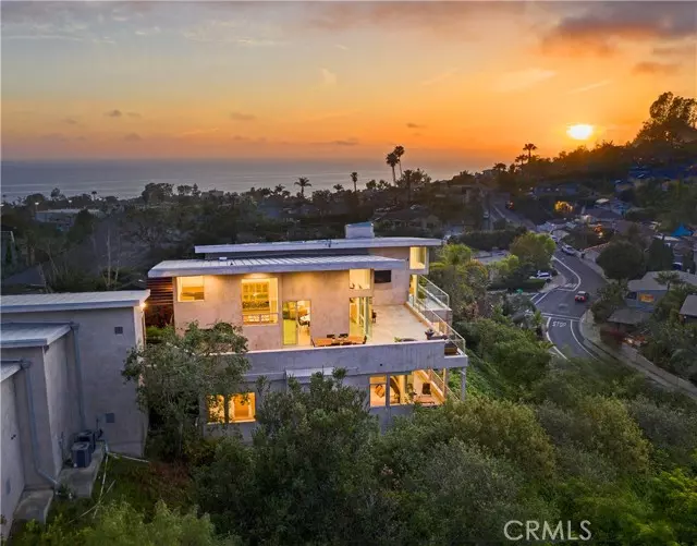 Laguna Beach, CA 92651,533 Temple Hills Drive