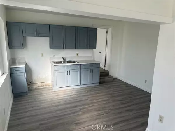 Colton, CA 92324,224 W O St