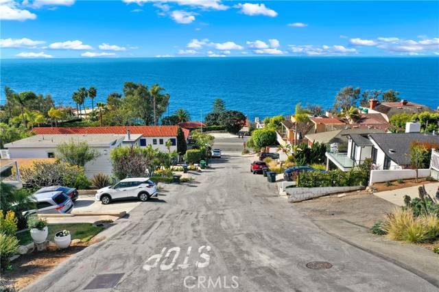 Laguna Beach, CA 92651,2510 Glenneyre Street