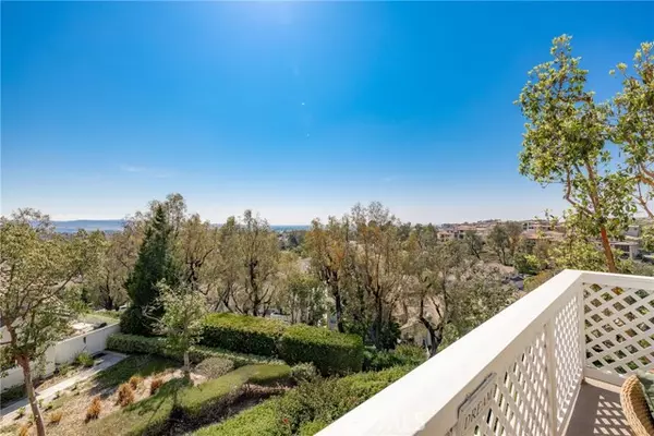 21011 Marin #103, Lake Forest (el Toro), CA 92630