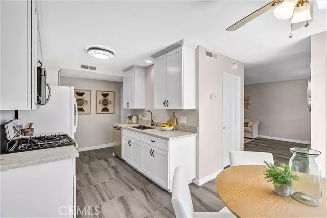 Mission Viejo, CA 92691,22963 Via Cereza #3A