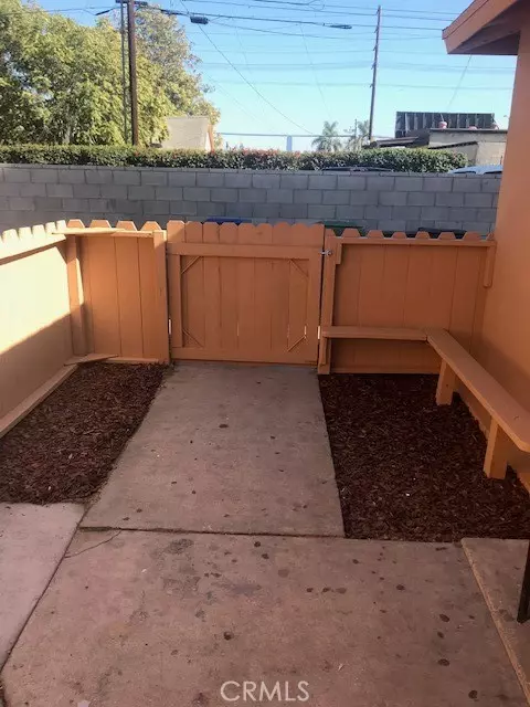 Los Angeles, CA 90044,524 W 81st Street