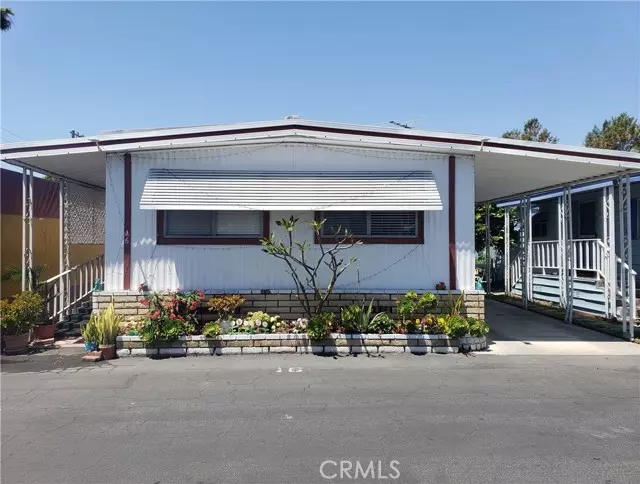 Santa Ana, CA 92703,3929 W 5th Street #16