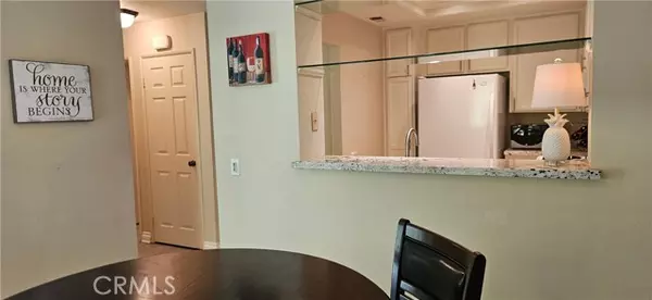 Lake Forest (el Toro), CA 92630,21218 Camelia #49