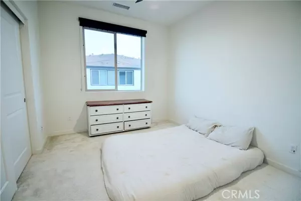 Placentia, CA 92870,1567 Lima Way #4