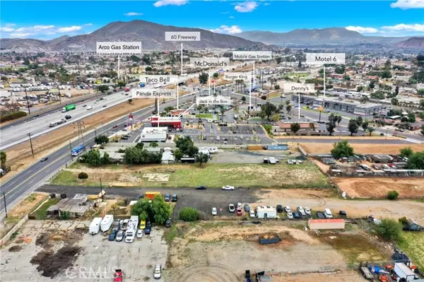 7072 Mission Boulevard, Jurupa Valley, CA 92509