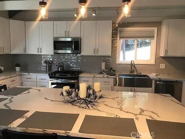 Big Bear Lake, CA 92315,42983 Fern Avenue
