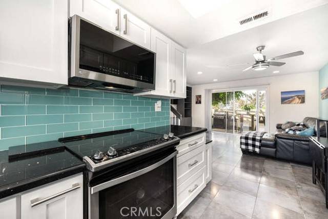 Mission Viejo, CA 92691,23391 La Crescenta #270C