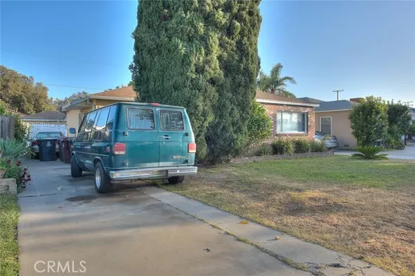 Santa Ana, CA 92703,1334 W 11th Street