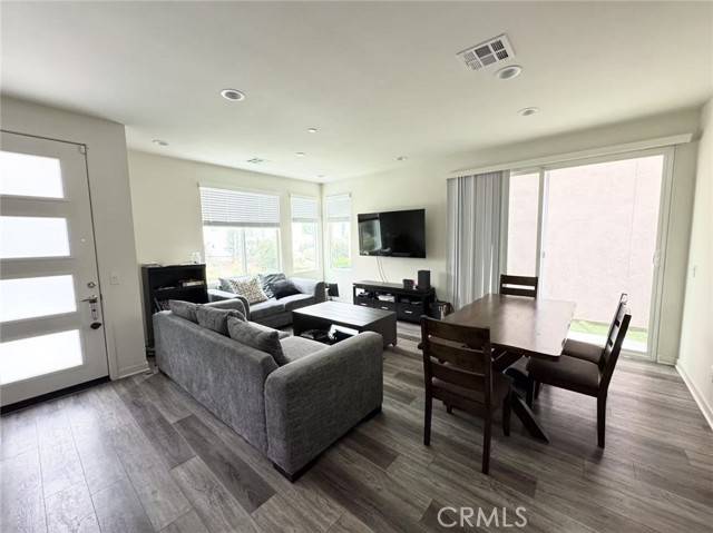 Irvine, CA 92618,594 Cultivate