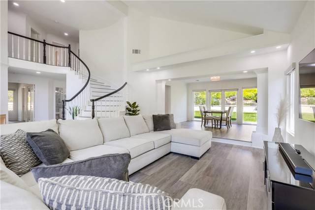 Lake Forest (el Toro), CA 92679,19416 Shadow Oak Drive