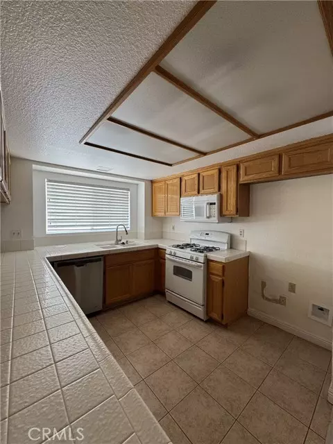 Corona, CA 92882,3178 Dogwood Drive