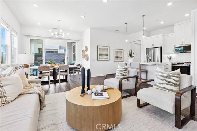 734 Sunrise Road, Rancho Mission Viejo, CA 92694