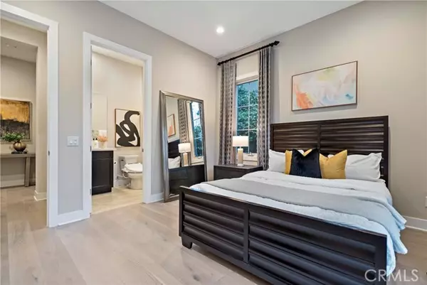 Irvine, CA 92618,115 Interstellar