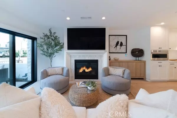 Corona Del Mar (newport Beach), CA 92625,603 Acacia Avenue #A