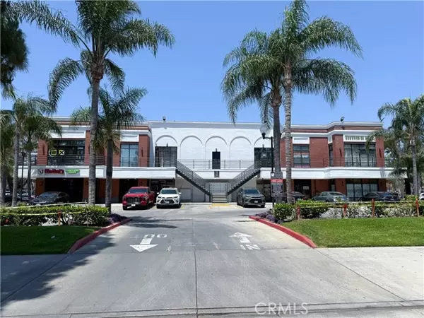Santa Ana, CA 92701,210 W 1st Street