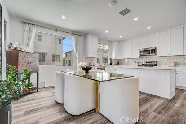 Irvine, CA 92618,747 Spring Garden