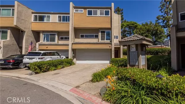 Huntington Beach, CA 92648,18706 Racquet Lane