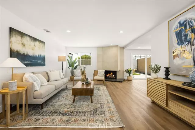 Huntington Beach, CA 92646,9802 Effingham Drive