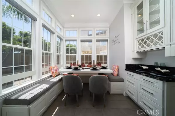 Huntington Beach, CA 92648,5712 Ocean Vista Drive