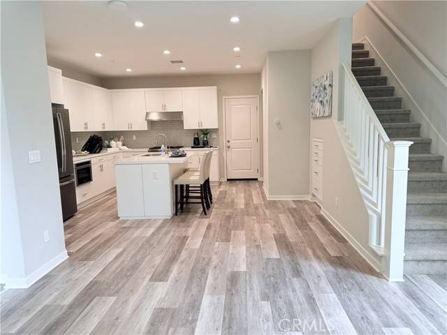 Irvine, CA 92618,188 Elkhorn