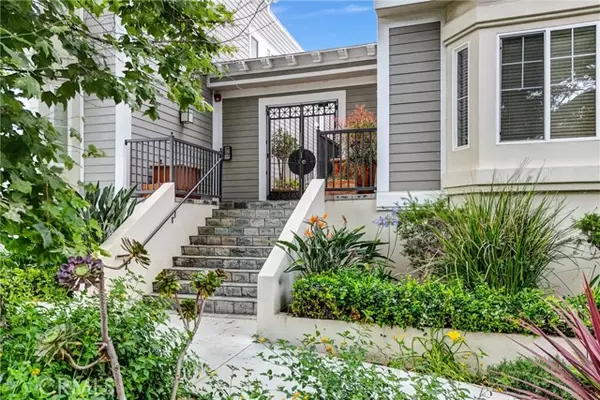Valley Village, CA 91607,5101 Whitsett Avenue #105