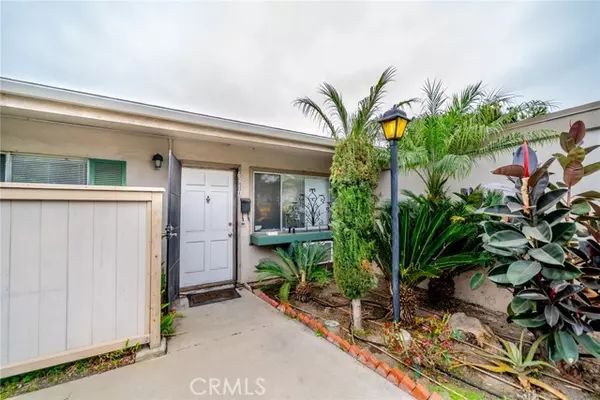 Tustin, CA 92780,631 W 6th Street #D