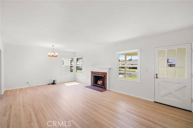 Santa Ana, CA 92701,509 E Camile Street