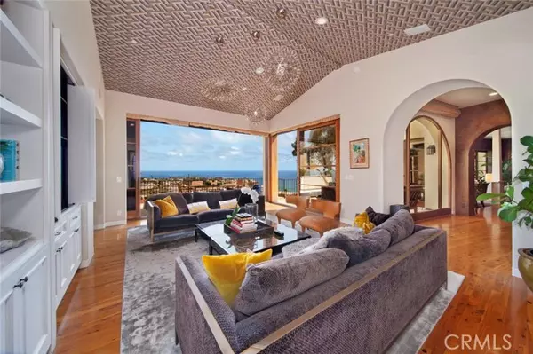 Laguna Beach, CA 92651,1131 Emerald Bay