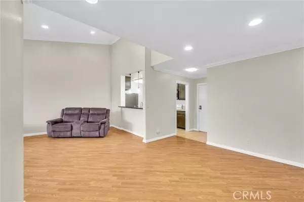 Long Beach, CA 90807,4170 Elm Avenue #304