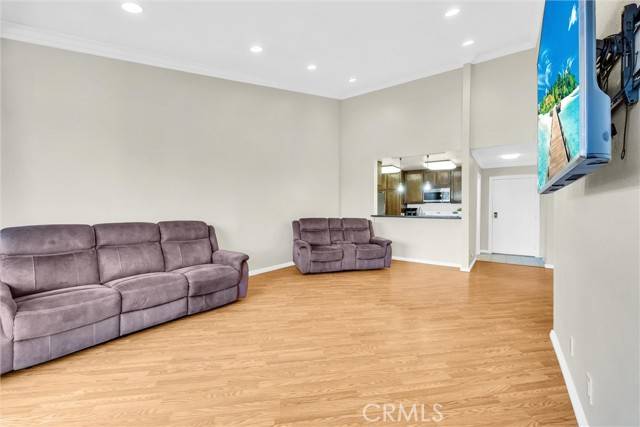 4170 Elm Avenue #304, Long Beach, CA 90807
