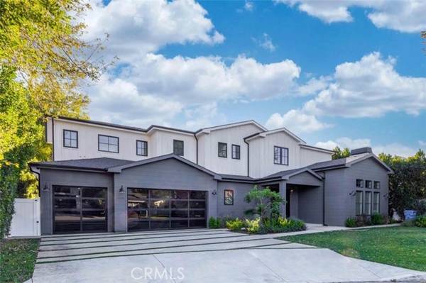 15042 Hartsook Street, Sherman Oaks, CA 91403