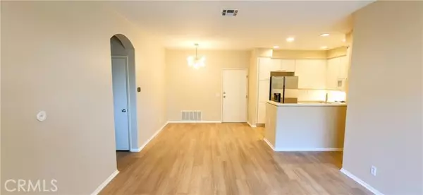 Lake Forest (el Toro), CA 92679,28504 Lucca Court