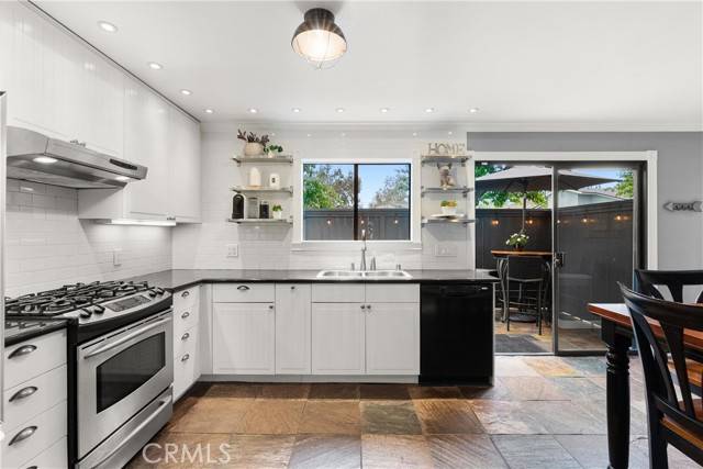 1205 Las Arenas Way #3, Costa Mesa, CA 92627
