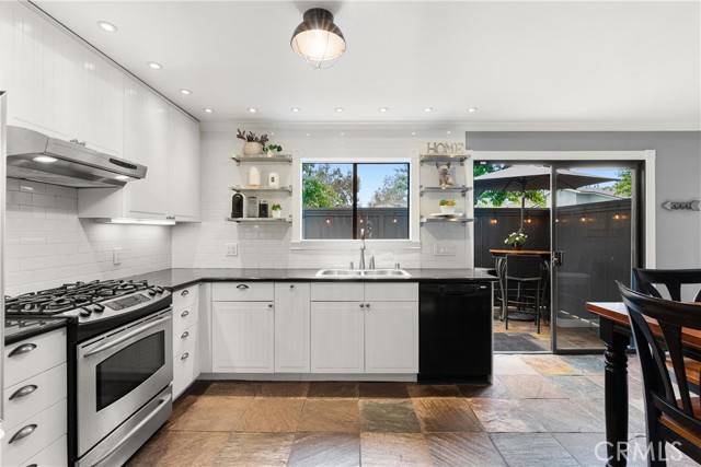 1205 Las Arenas Way #3, Costa Mesa, CA 92627
