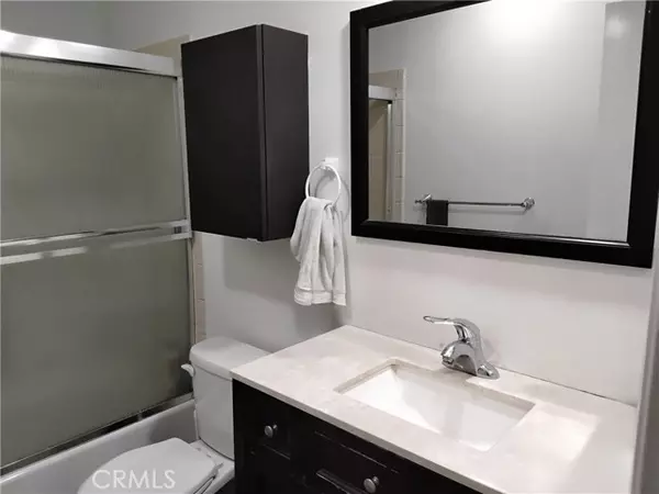 Encino (los Angeles), CA 91316,5414 Newcastle Avenue #7