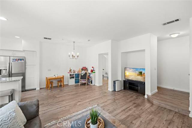 Irvine, CA 92602,206 Terra Bella