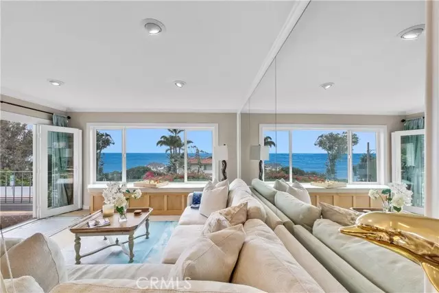 Laguna Beach, CA 92651,240 Moss Street #1