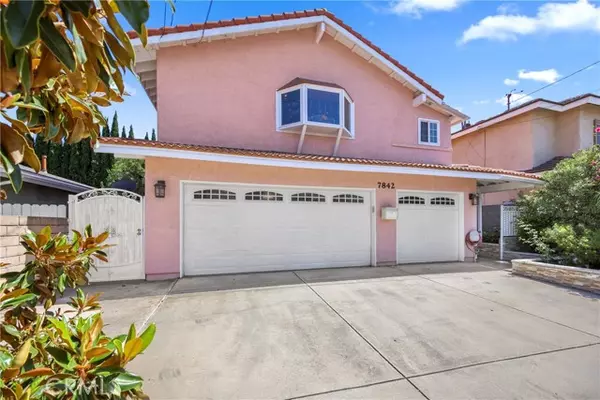 7842 Cypress Drive, Huntington Beach, CA 92647