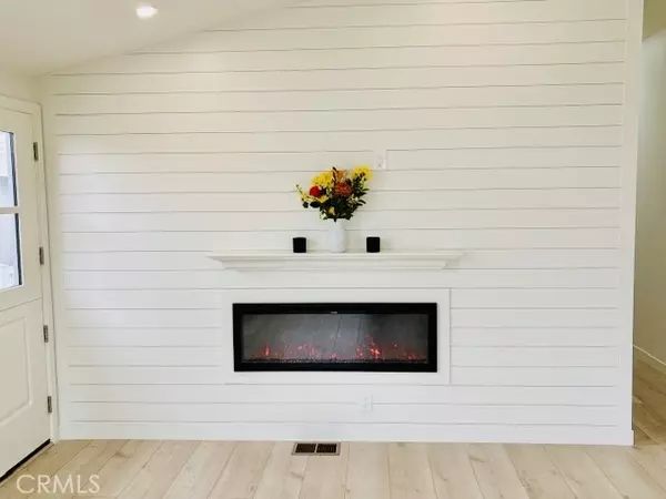 Newport Beach, CA 92660,268 Revere Way