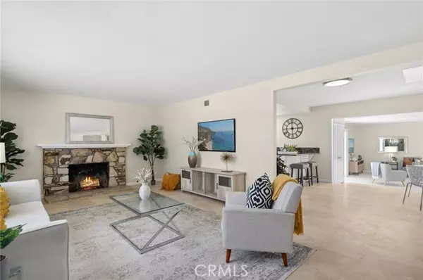 18643 Las Flores Street, Fountain Valley, CA 92708