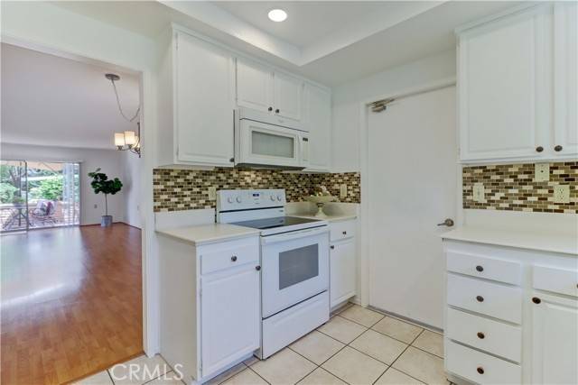 Laguna Woods, CA 92637,3463 Bahia Blanca #B