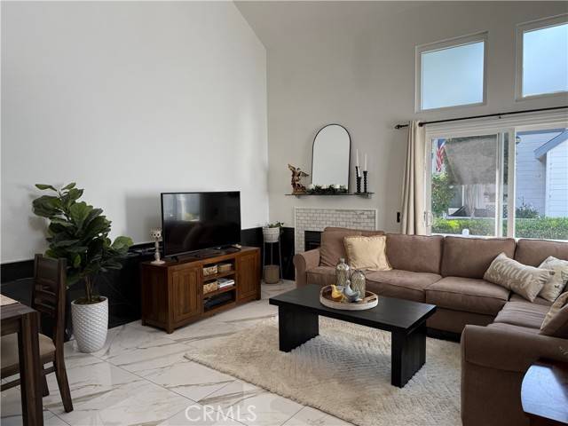 410 Fallingstar #35, Irvine, CA 92614