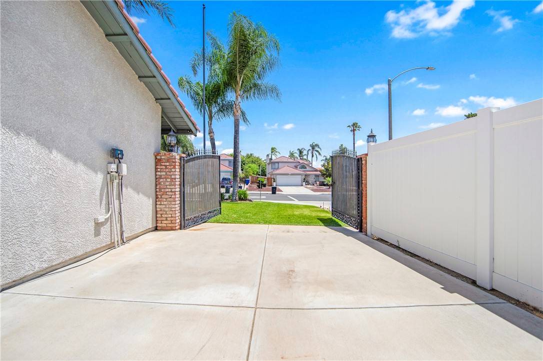Riverside, CA 92508,8761 Sandhill Drive