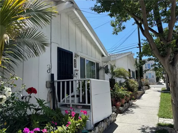 San Pedro (los Angeles), CA 90731,989 W 2nd Street