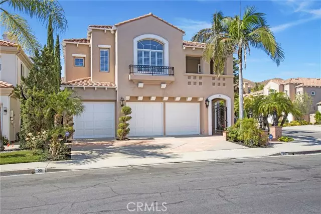 25 Santa Maria, Lake Forest (el Toro), CA 92610