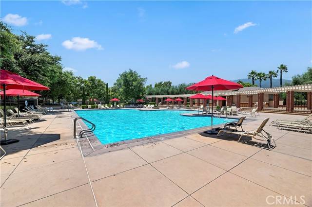 Fontana, CA 92336,5680 Kate Way #5