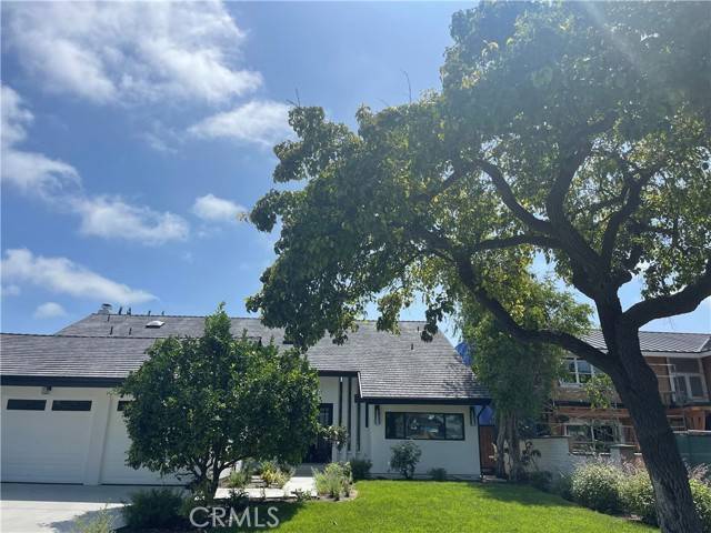 1785 Hummingbird Drive, Costa Mesa, CA 92626