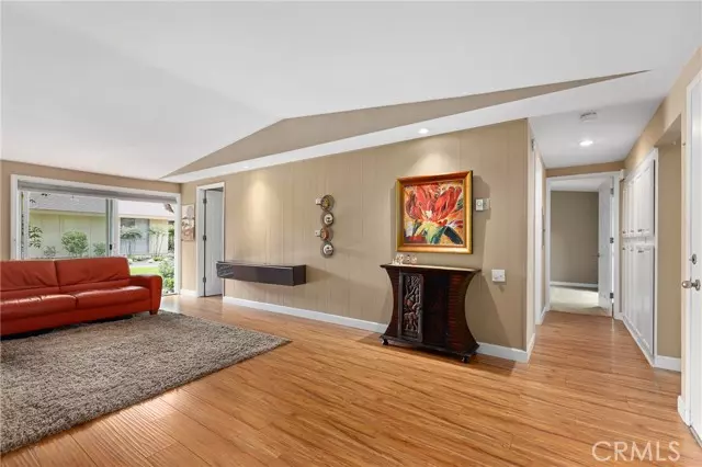 Laguna Woods, CA 92637,141 Avenida Majorca #B